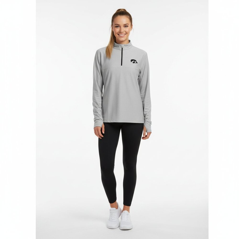 NWT Colosseum Iowa Hawkeyes XL Heather Charcoal 1/2 Zip Pullover Womens